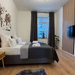 Atlas 1 Oberhausen, 3 Zimmer, Naehe Bahnhof, Westfield Centro *
